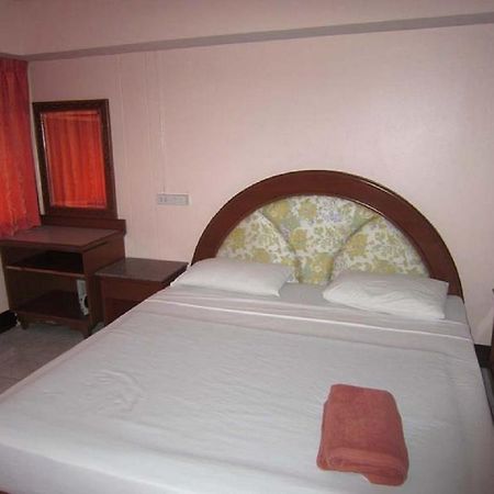 Aa Guesthouse Pattaja Szoba fotó